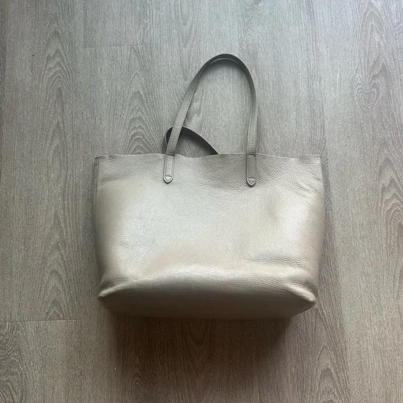 Cuyana Classic Structured Leather Tote Italian Pebbled Leather Designer Bag - Picture 3 of 8